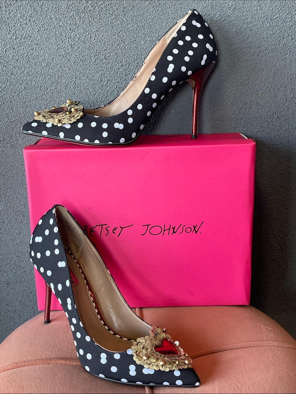 Betsey Johnson Fanne Blk/wt Polka Dot Heart-Embellished Stilettos Heels SZ.10